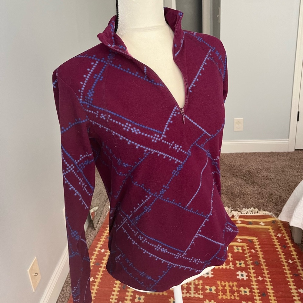 Unique 1/2 Zip Columbia Light Sweater